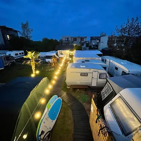 Camping Premium Przyczepy W Surf Wiosce *